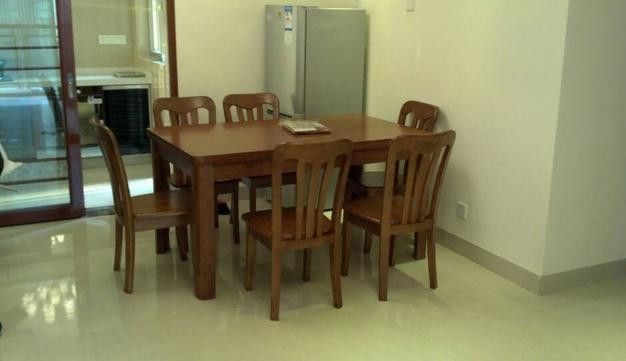 参观表姐新房,看到卫生间我尴尬了,硬是忍住没上厕所!