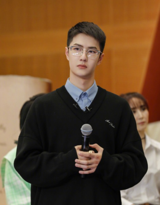 王一博|没有说王一博丑的意思，但他真的该去修修脸了！