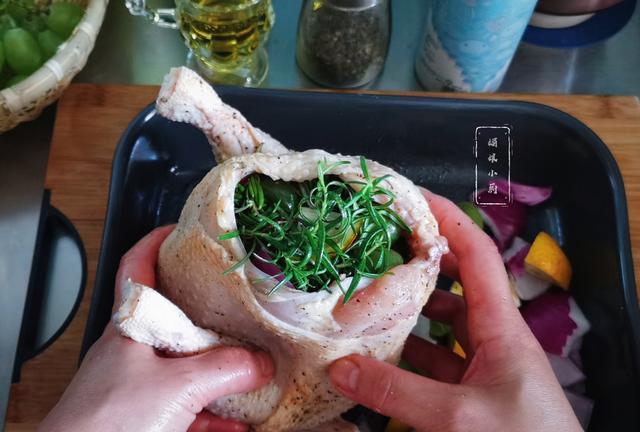 袁建明聊育儿|中世纪的香料和鸡，上烤下炖一鸡两味，被这组神奇的搭配惊艳了