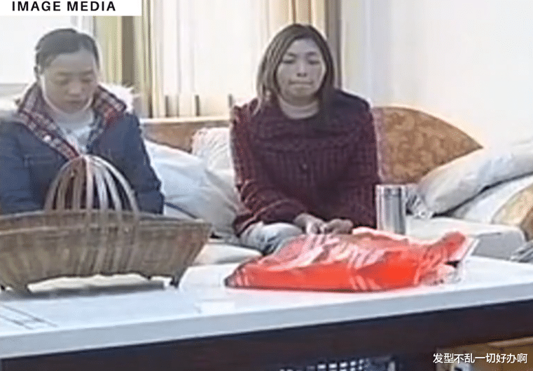 丈夫抛弃家庭25年,将巨额债务全甩给妻子,晚年瘫痪哭求儿女赡养