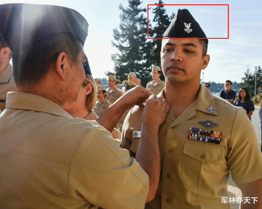 海军陆战队|美军允许混穿军装，海军官兵在陆战队上班，条令就有明确规定