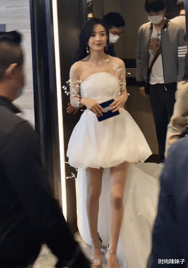 赵丽颖|难怪说上镜胖十斤，看到生图镜头下的赵丽颖，这身材是真实存在吗