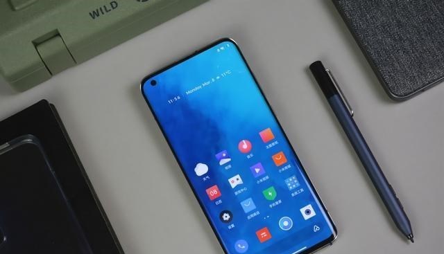 为娃学画丫|小米10S比荣耀V40便宜600元，全面对比，哪款更值得？