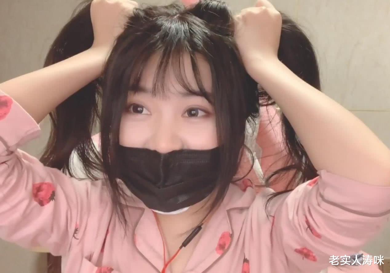 一条小团团|小团团高调露脸！晒“卧室晚安照”回击坦克质疑，老粉：迪丽热巴