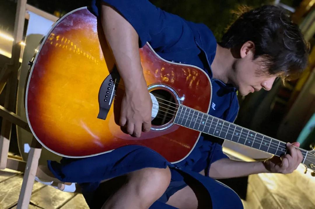 黄轩|36岁的黄轩突然悟了:我不再发朋友圈,开始接纳孤独