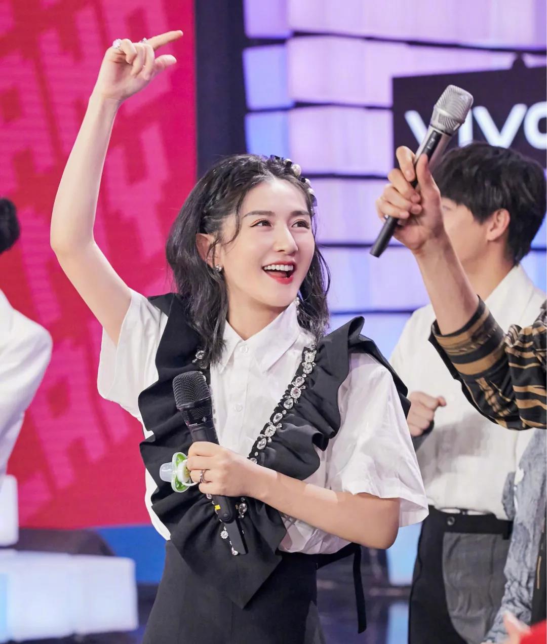 鞠婧祎|最新小八卦，王紫璇陈国富，赵露思，杨幂，毛晓彤，谢娜