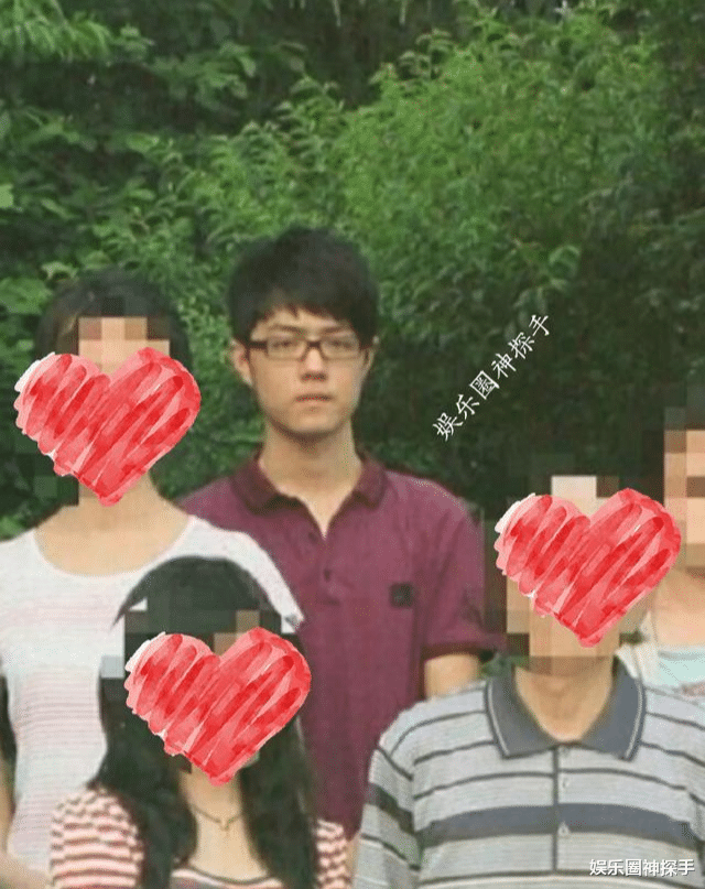 肖战|谁说肖战大学时期不好看？最后一张太让人心动了！