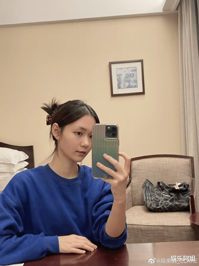 张大大|众星平安夜营业出炉！娜扎手捧玩偶又萌又酷，张大大晒与杨幂合照