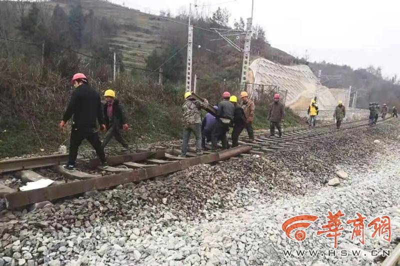 冰视频 西安两男子伙同他人盗窃铁路钢轨88吨 案件一审判决已生效