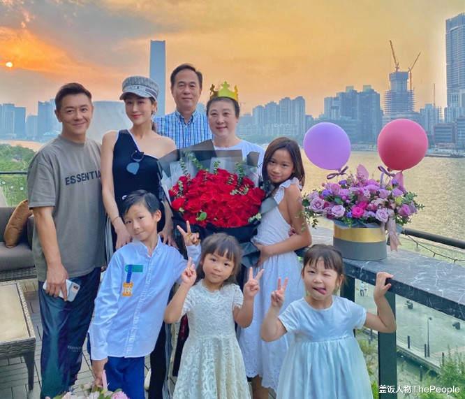 温碧霞|《封神榜》20年，妲己十娘嫁豪门，哪吒养家难，没想到金吒最潇洒