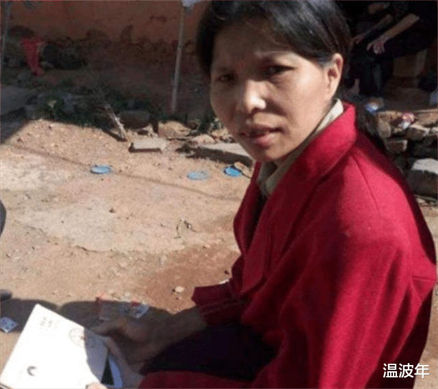 大学|人大学霸伍继红，毕业后无工作嫁给光棍，生育6个孩子后成低保户