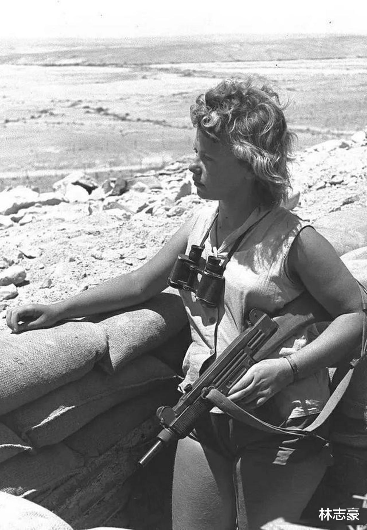 手雷|美军造的充气坦克，女人身上绑满手雷，值勤时的以色列女兵，几张老照片