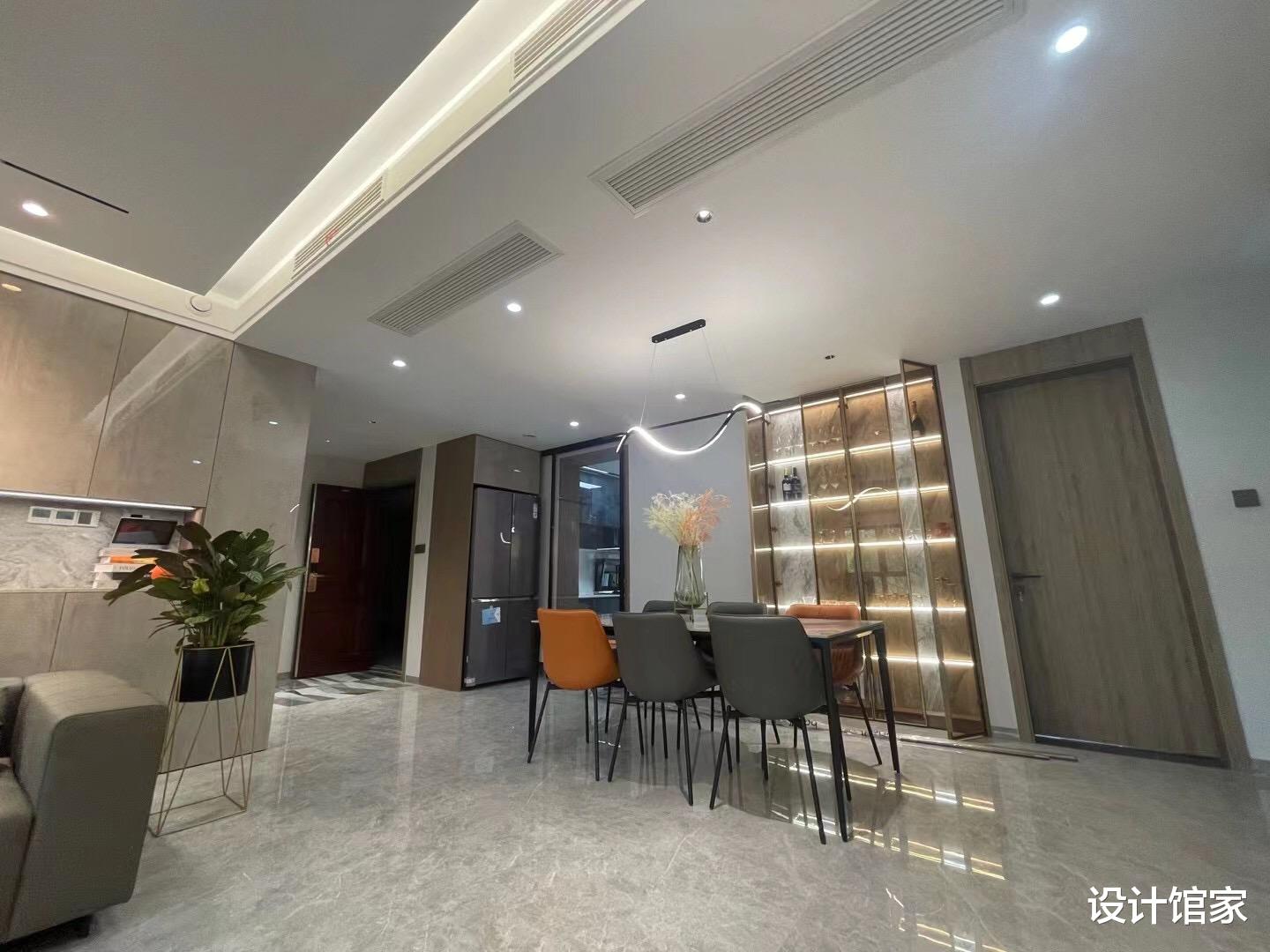 |新婚小夫妻的120平三居室,耐看又不容易过时,实景更有格调