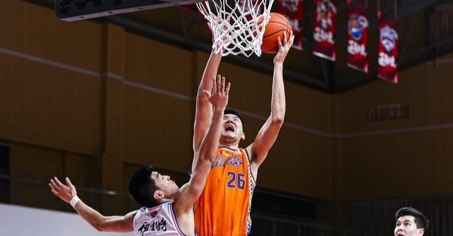 清浅微笑的我|李春江再下狠手！上海男篮又一内线大将走人，留下精英冲击季后赛