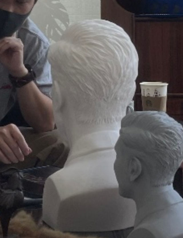 赵默笙|高以翔去世快两周年,好友透露陵园明年将建成,父母为儿子做雕像纪念