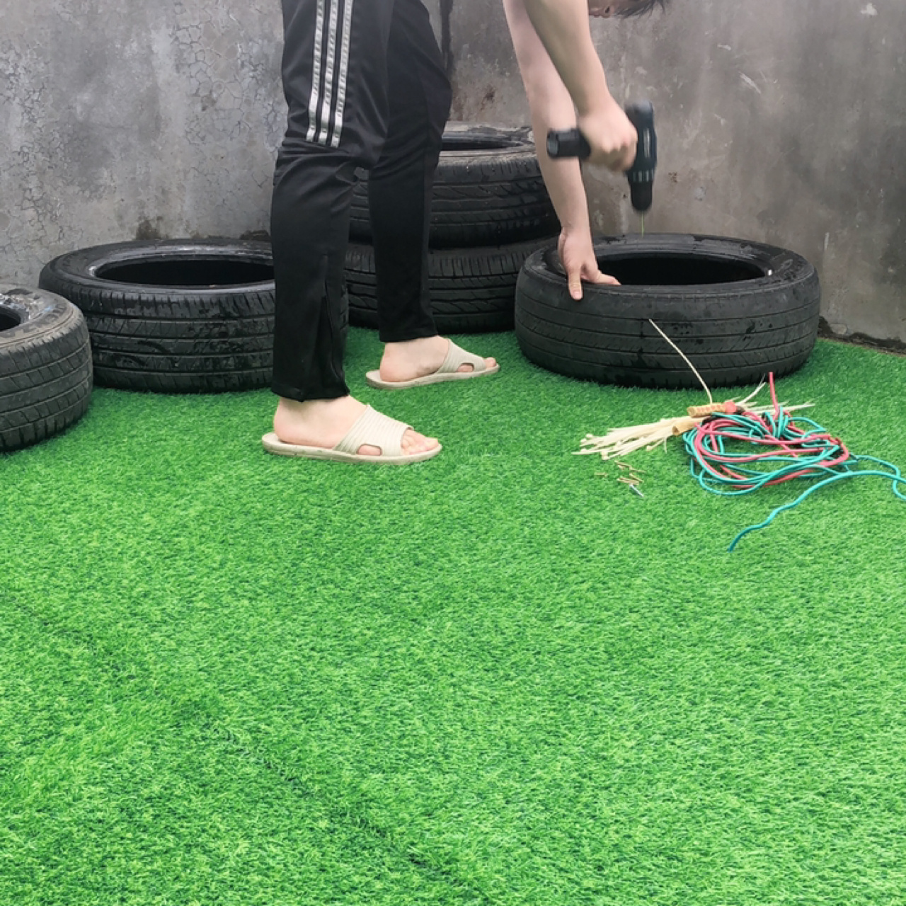 荒废多年的80㎡楼顶露台,DIY改造花园,从无到有满满的成就感了