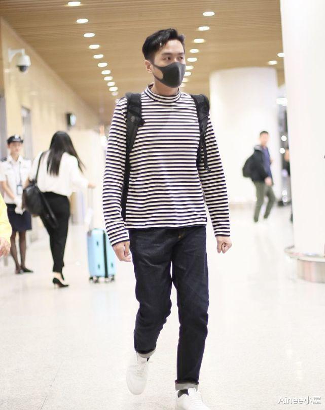 Ainee小屋|张若昀真是瘦了不少,穿宽松T恤配窄腿裤,虽然挺潇洒但有点憔悴
