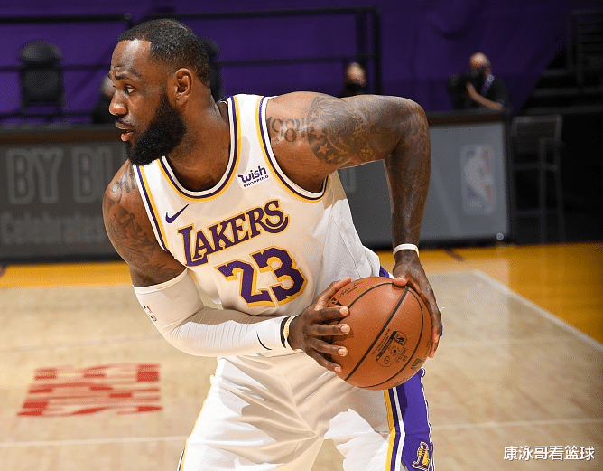 湖人队|狂砍26+9+6！詹皇大莫齐爆发，湖人打崩勇士领先29分，库里14+6