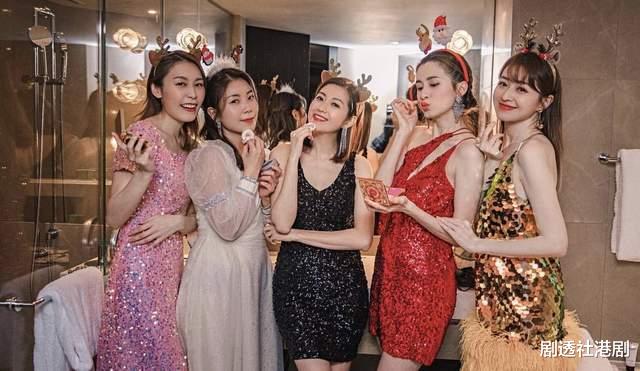 聚会|TVB“超靓长腿姐妹团”聚会，有人多次传离婚，有人已是三孩之母