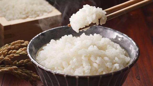 面条|越吃越胖的4种主食，面条排第2，想要减肥更有效，运动少不了