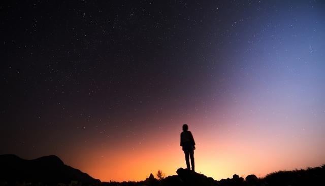  不可思议的“电子双缝实验”，是不是暗示了整个世界都是虚拟的？