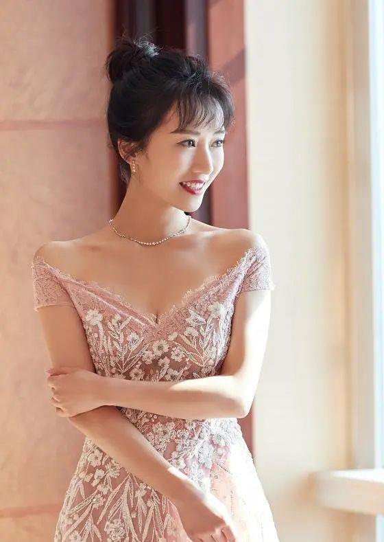 李念|“海藻”李念：红了就结婚，嫁大14岁富豪，编剧扬言想封杀