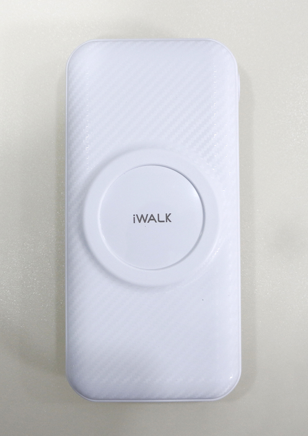 |“啪嗒”一聲就充電，iWALK魔咔嗒寶移動電源 體驗報告