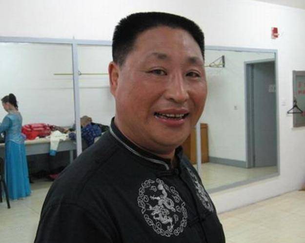 生活赋予情感|白发人送黑发人！赵本山8次送别亲友，有情有义有担当