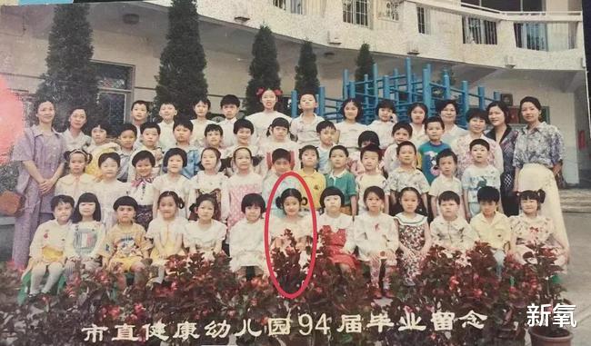 白秀珠|刘亦菲的童年照被扒出，这是豪门千金白秀珠本珠吧！