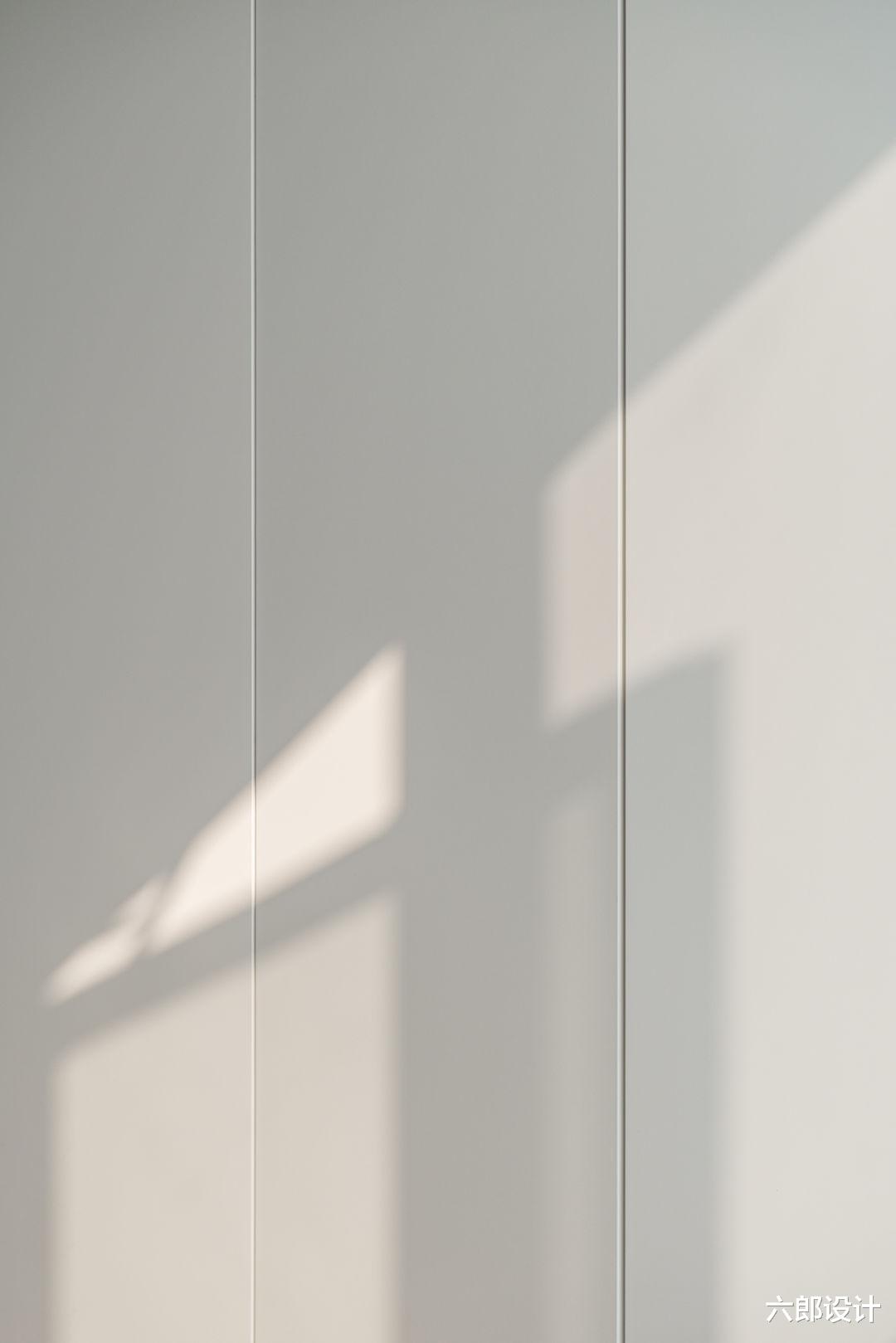 女孩|女孩买下36平公寓,现代风装修温馨舒适,开放式衣帽间真爽,羡慕!