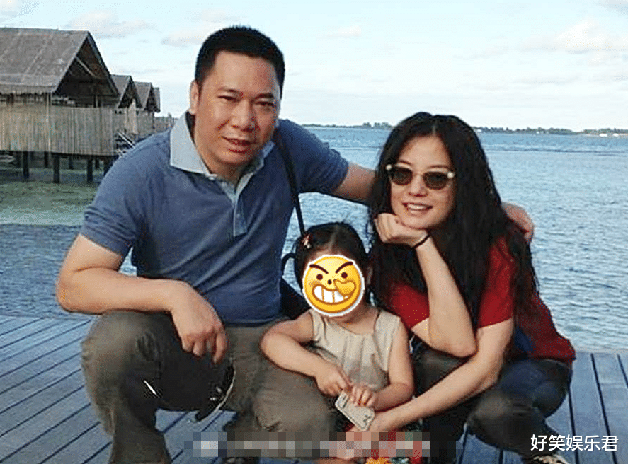 赵薇|赵薇基因有多优越?看清11岁女儿的模样,难怪黄晓明都忍不住动心