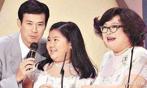 宋轶|34岁郑欣宜素颜出镜显憔悴，情绪失控崩溃痛哭，疑似抑郁加重