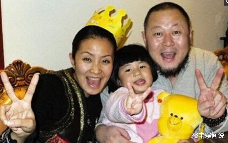 霍尊|力撑霍尊的两位艺人皆遭遇翻车！被指抛妻弃子，删博并关闭评论