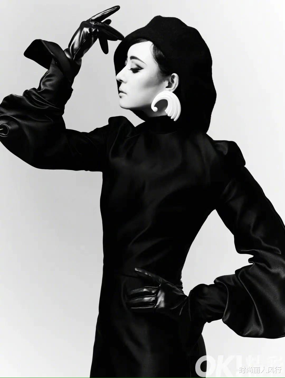 时尚丽人风行|孙俪硬凹时尚造型大翻车!穿红西装土气十足,黑白也难穿出惊艳感