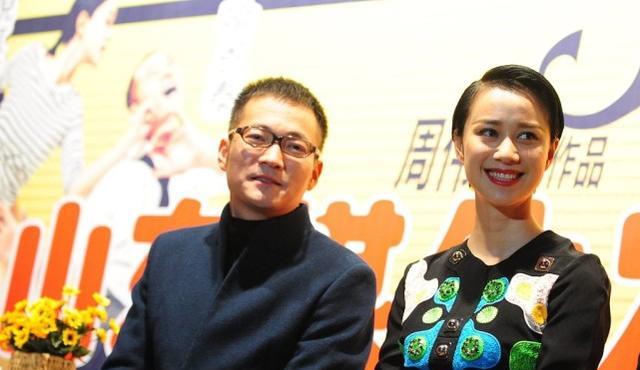 穿衣搭配|倪虹洁短发造型太酷了，连穿黑裙都变霸气了，气场强大让人佩服