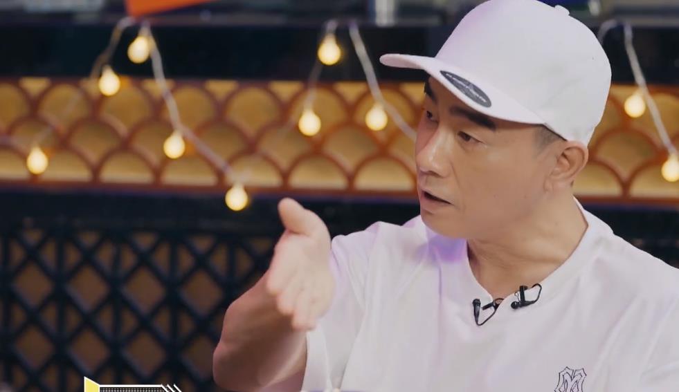 百艾堂|陈小春自嘲被Jasper冷落，小儿子安抚老父亲的醋意，脾气更像自己