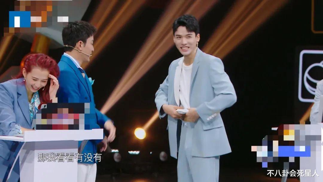 王牌|《王牌》最尴尬的嘉宾，明明是高人气，却全程沦为背景板还赔笑