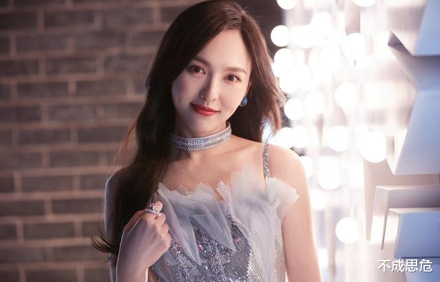 王源|跨年晚会12位明星遭遇尴尬,暴露娱乐圈三大真实现状