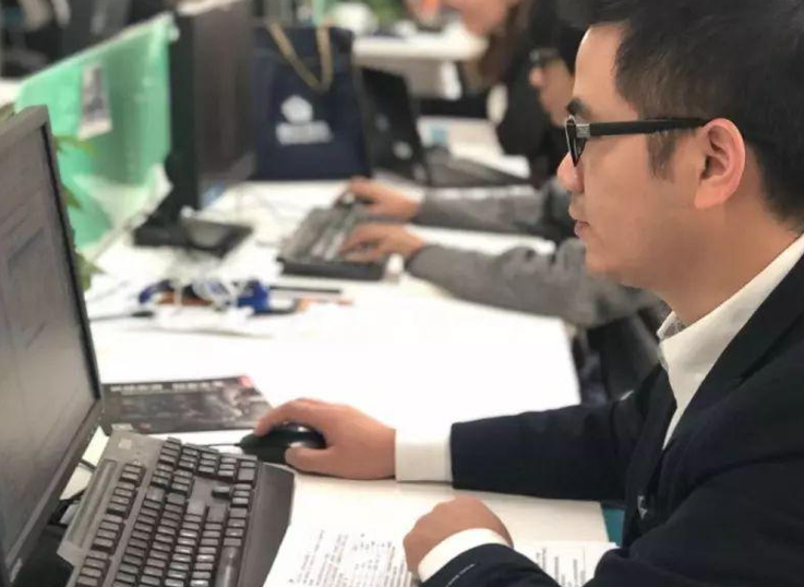 教师|最受欢迎“男女友职业”曝光,“铁饭碗”很吃香,公务员无缘榜首