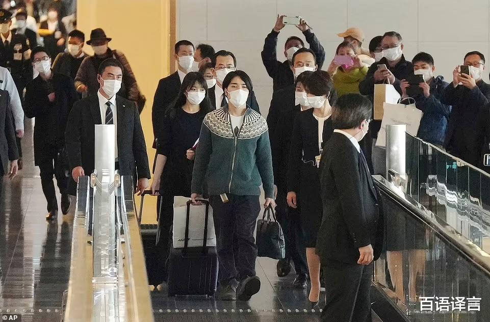 纽约|真子来纽约后状态好，素颜购物心情愉悦，丈夫保镖不在也很从容