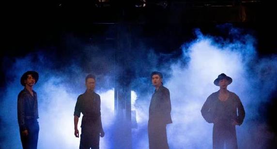 秦岚|《披荆斩棘的哥哥》再出衍生综艺，集结人气选手，出道位预定？