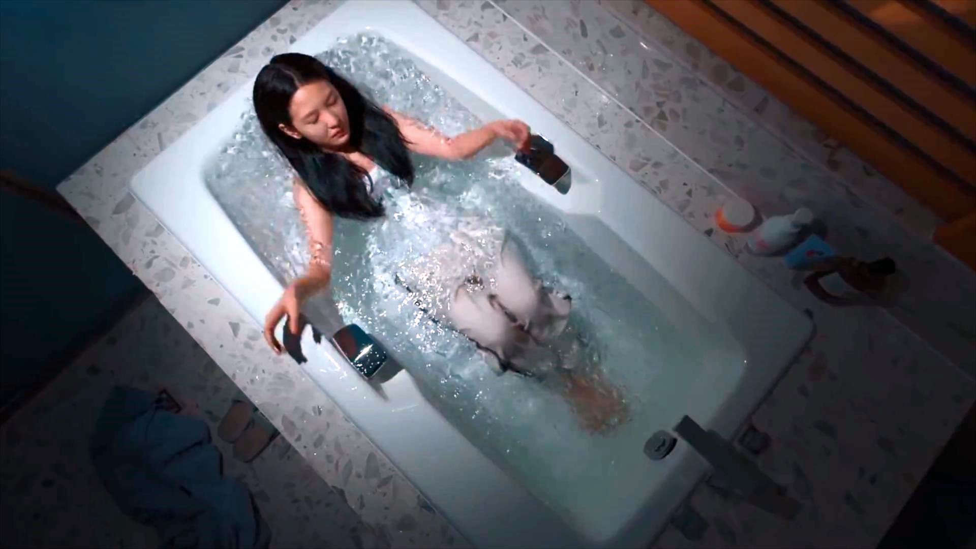 章若楠|连夜狂追12集，25岁小花终于证明自己，章若楠这次要爆？