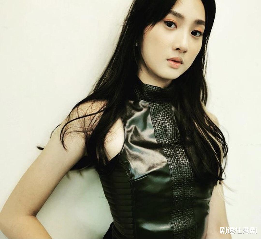 TVB|TVB超人气新星炎明熹被封“火星女孩”，形象鲜明火速上位做女一