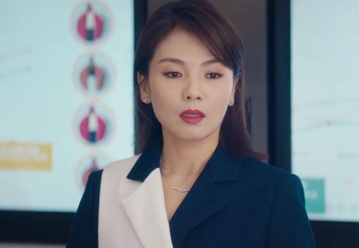 袁泉|“女霸总”就是一脸冷漠？来！5位女演员告诉你，啥叫职场女精英