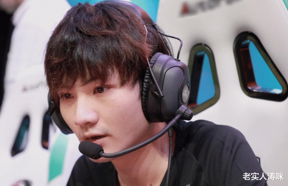 富二代|LPL顶级富二代选手曝光！700W座驾让水友酸了：打职业真就图一乐