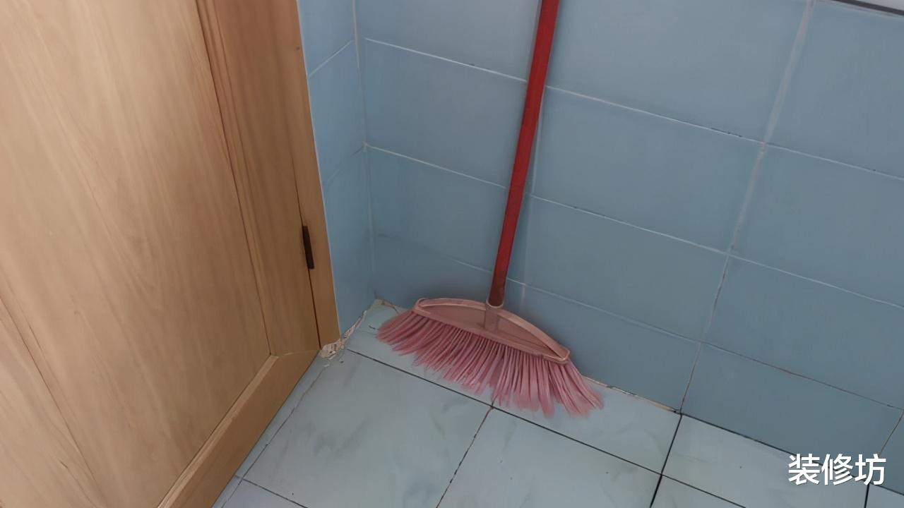 |不要把扫把放在这3个地方，不是因为迷信，其实很多人都放错了