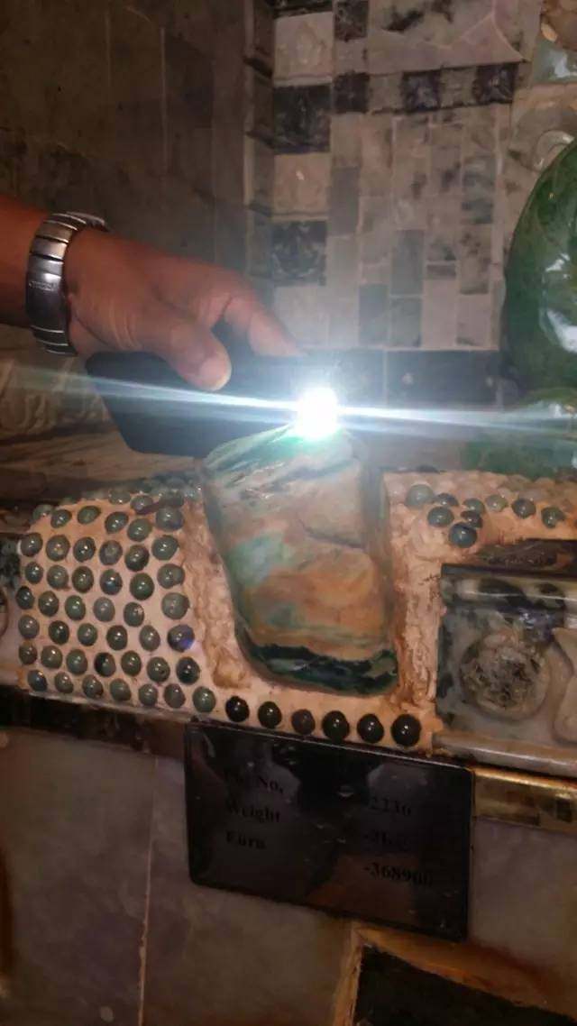 用1500吨的翡翠做装修？来看看这些“壕”到极致的建筑