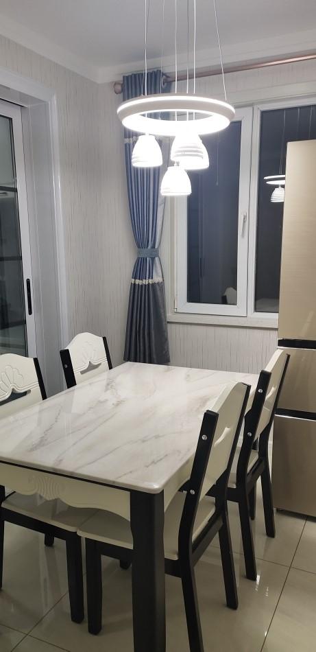 全屋贴壁纸，简约风格设计超温馨，穷装也可以很美很温馨