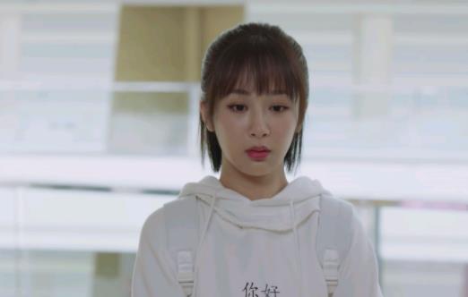 杨紫|杨紫新剧《苍穹以北》，搭档油腻感男星，上演出不同体验的电视剧