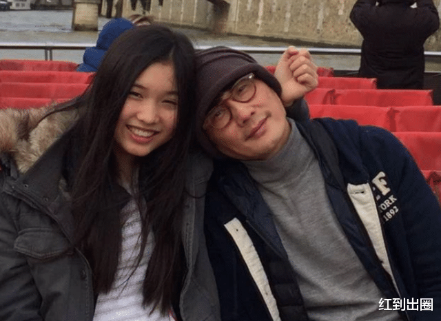 包小柏|54岁男星捐骨髓救女失败！头发花白满脸憔悴，已暂停工作回家治丧